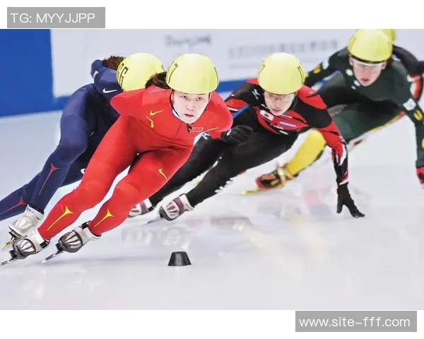 董雷:从足球场上的拼搏到人生的精彩转折 董雷:从足球场上的拼搏到人生的精彩转折