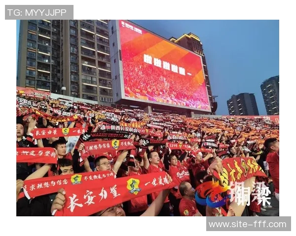 足球看台热情瞬间捕捉精彩时刻展现球迷激情与团队精神